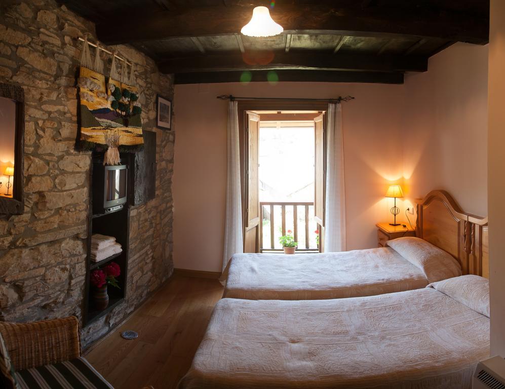 Casa Rural Pandelo Hostal Vega de Valcarce Habitación foto
